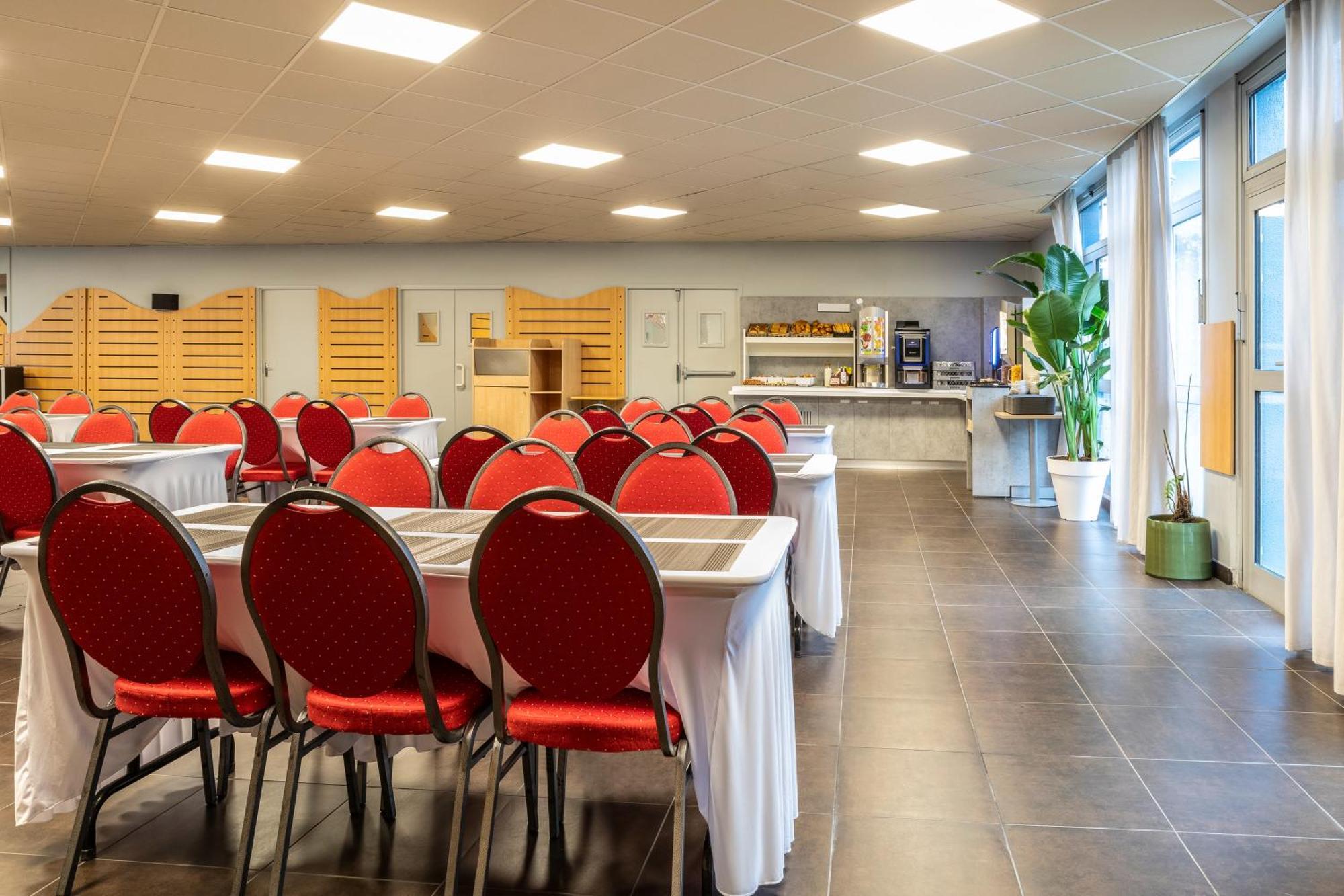 Ibis Budget Paris Porte D'aubervilliers Hotel